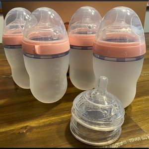 4 pack of 8 oz Comotomo Bottles
